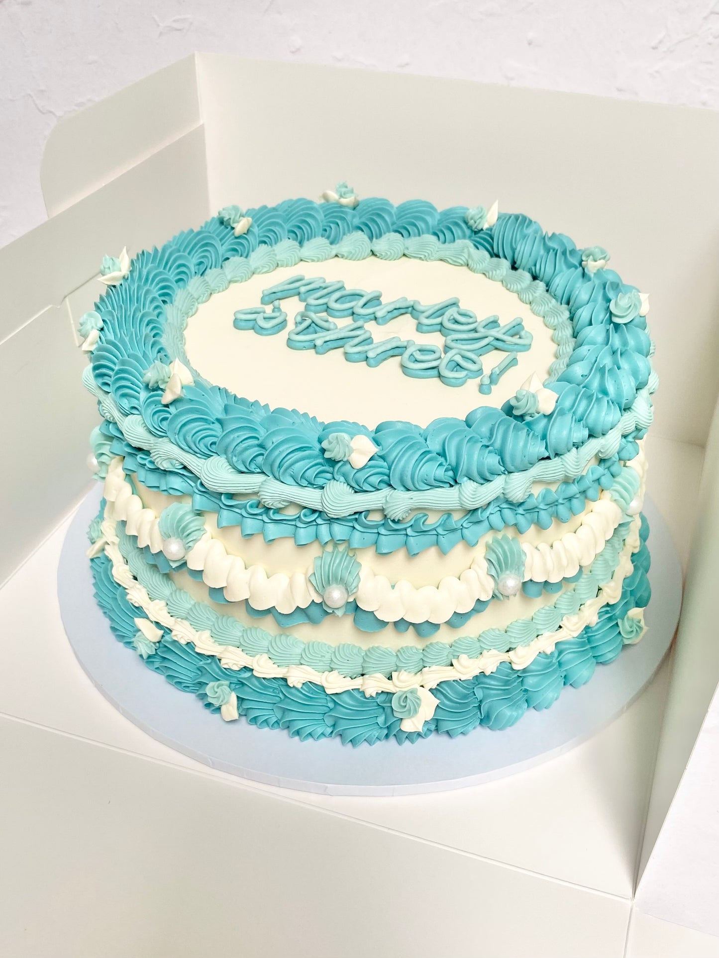 Classic Lambeth Cake