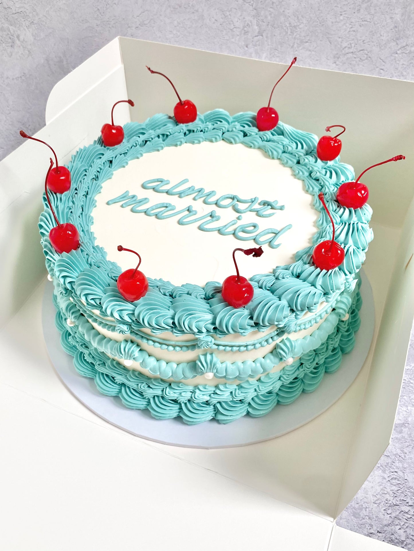 Classic Lambeth Cake