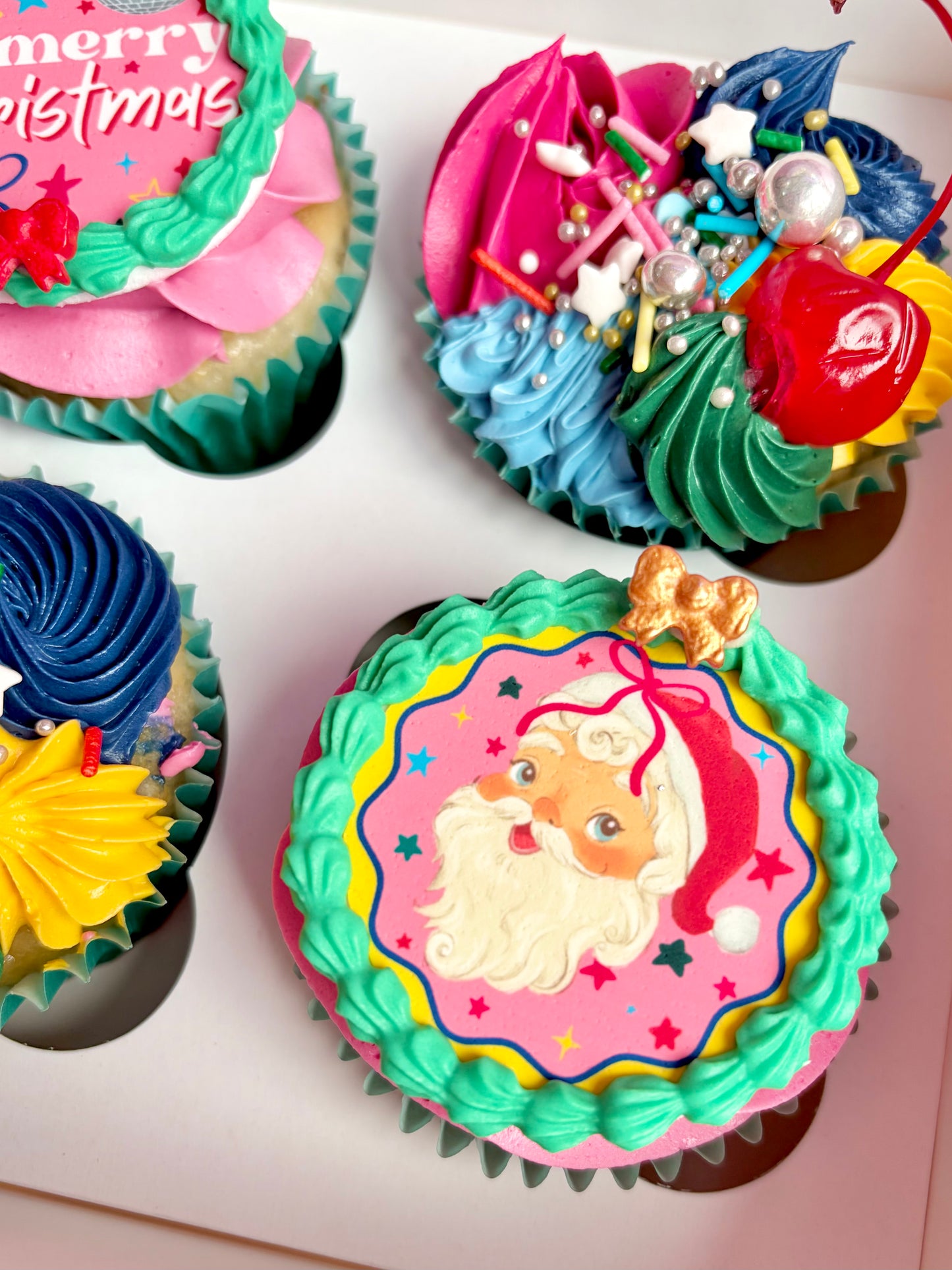 CHRISTMAS X CUPCAKES